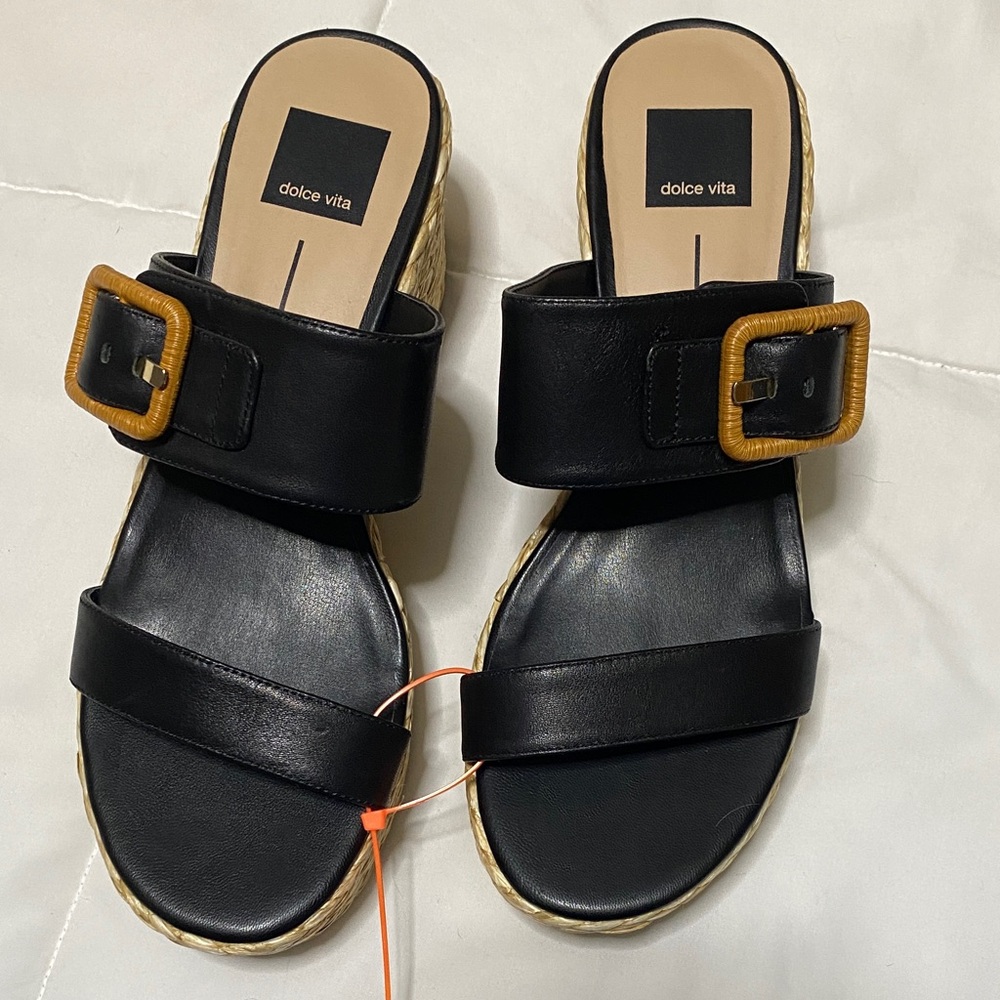 NWOT Dolce Vita Black Sandals with Tan Buckle size 9.5